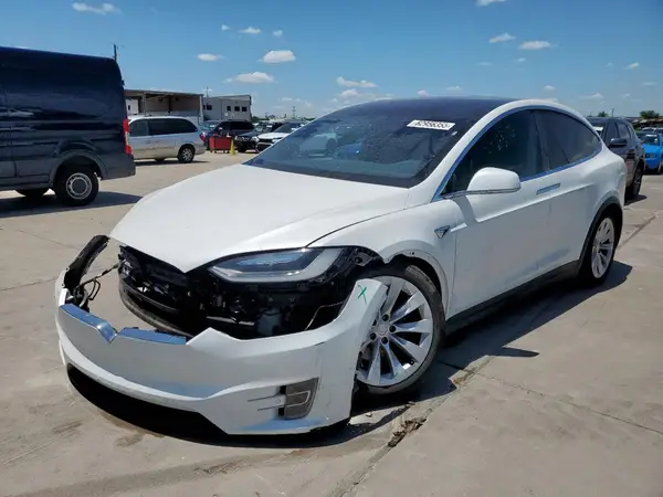 5YJXCBE25GF027136 2016 TESLA MODEL X - Image 1