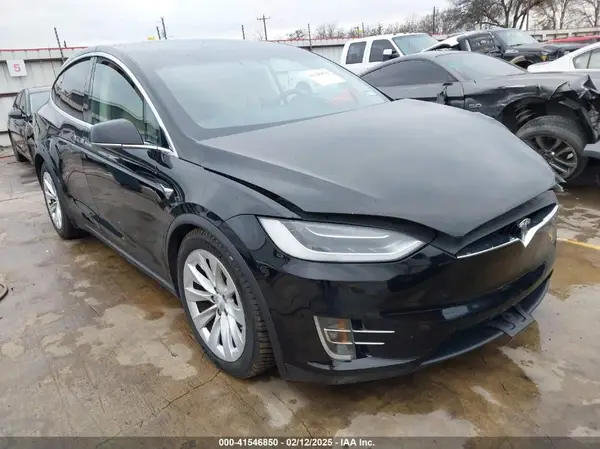 5YJXCBE25GF028903 2016 TESLA MODEL X - Image 1
