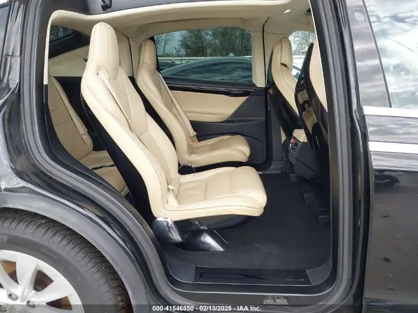 5YJXCBE25GF028903 2016 TESLA MODEL X - Image 8