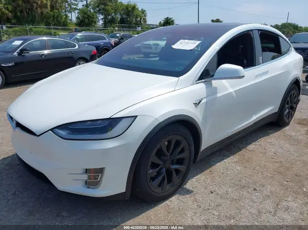 5YJXCBE25GF029372 2016 TESLA MODEL X - Image 2