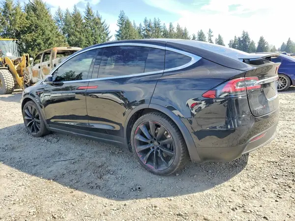 5YJXCBE25GF029453 2016 TESLA MODEL X - Image 2