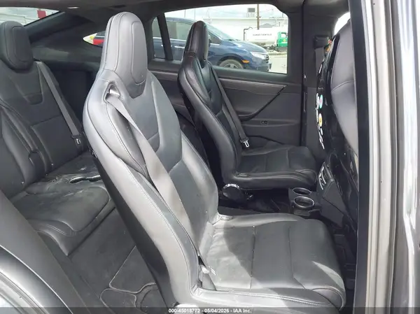 5YJXCBE25HF037991 2017 TESLA MODEL X - Image 8