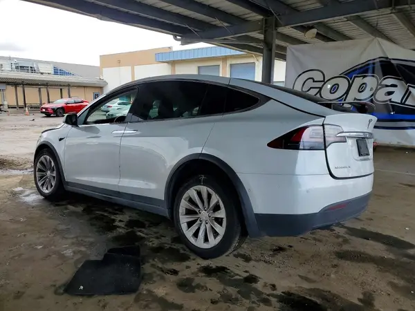 5YJXCBE25HF041720 2017 TESLA MODEL X - Image 2