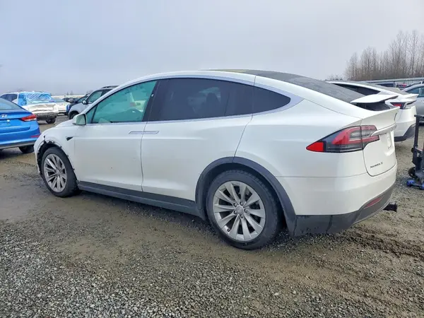 5YJXCBE25HF042723 2017 TESLA MODEL X - Image 2