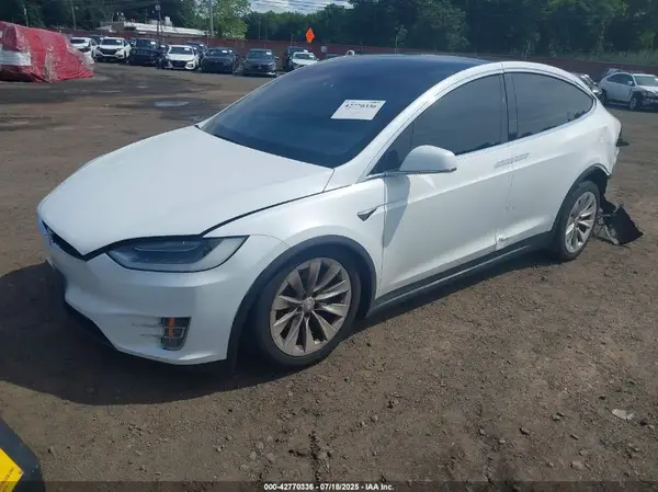 5YJXCBE25HF043550 2017 TESLA MODEL X - Image 2