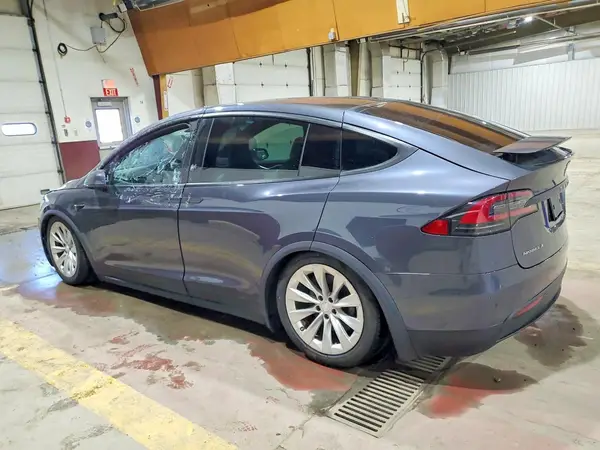5YJXCBE25HF043595 2017 TESLA MODEL X - Image 2