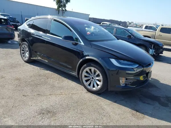 5YJXCBE25HF044617 2017 TESLA MODEL X - Image 1