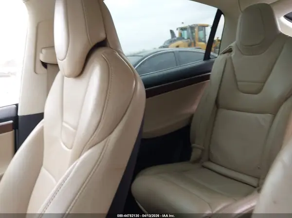 5YJXCBE25HF049459 2017 TESLA MODEL X - Image 8