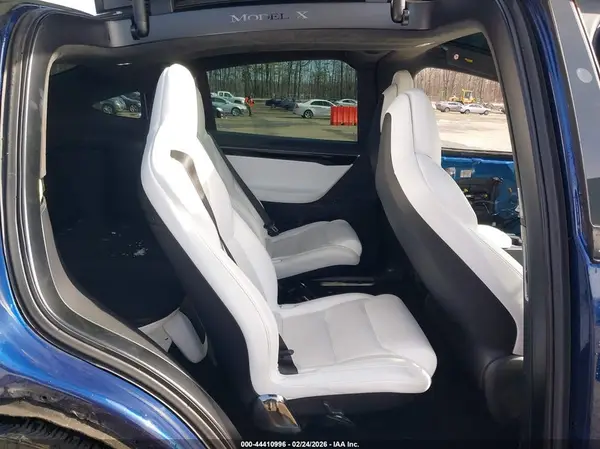 5YJXCBE25HF050496 2017 TESLA MODEL X - Image 8