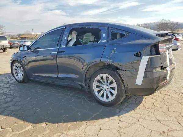 5YJXCBE25HF059571 2017 TESLA MODEL X - Image 2