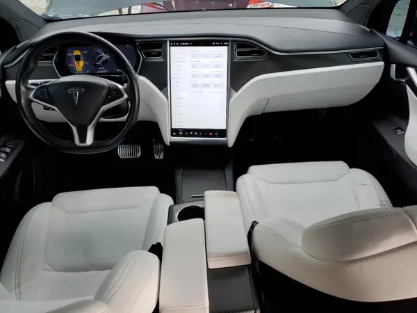 5YJXCBE25HF064138 2017 TESLA MODEL X - Image 8