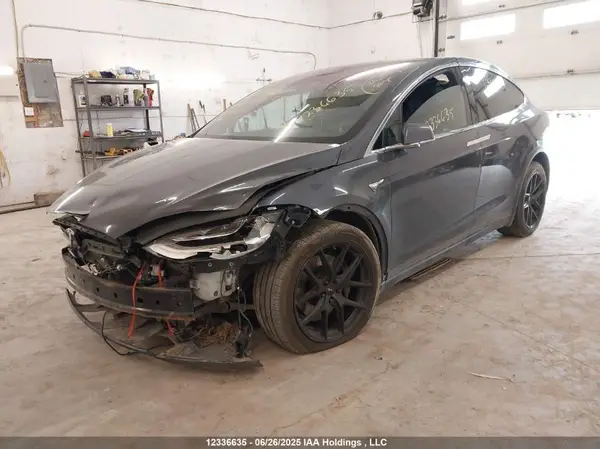 5YJXCBE25HF064608 2017 TESLA MODEL X - Image 2