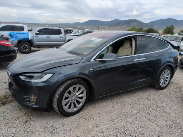 5YJXCBE25HF078296 2017 TESLA MODEL X - Image 1