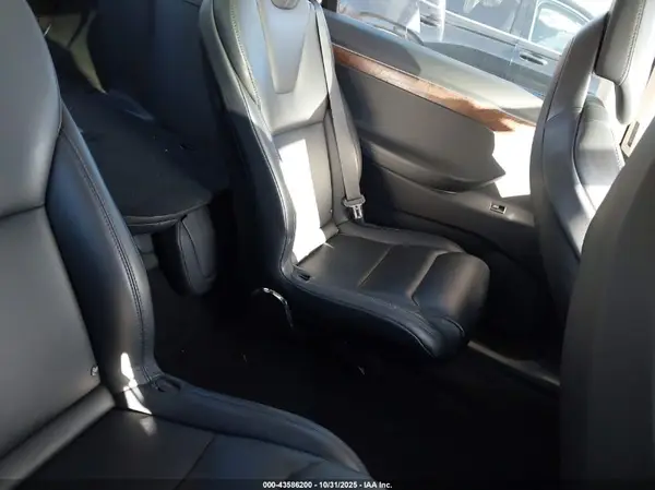 5YJXCBE25HF079108 2017 TESLA MODEL X - Image 8
