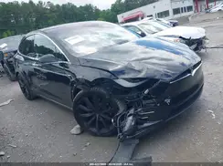 5YJXCBE25JF100156 2018 TESLA MODEL X
