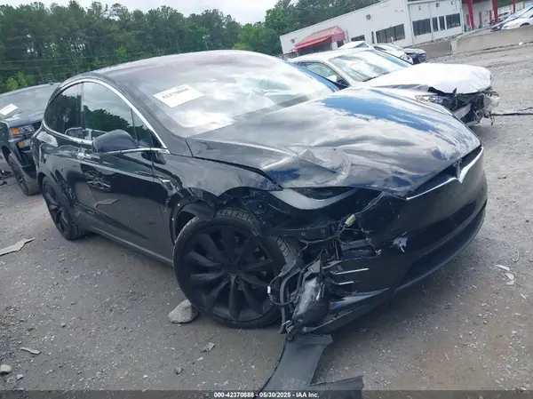 5YJXCBE25JF100156 2018 TESLA MODEL X - Image 1