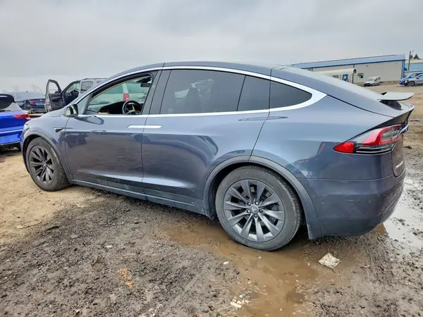 5YJXCBE25JF101694 2018 TESLA MODEL X - Image 2