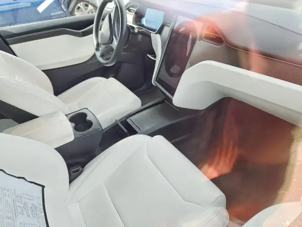 5YJXCBE25JF102117 2018 TESLA MODEL X - Image 8