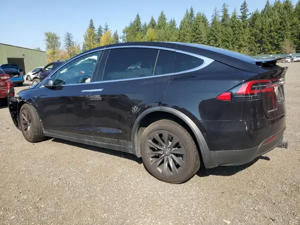 5YJXCBE25JF102442 2018 TESLA MODEL X - Image 2