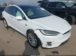 5YJXCBE25JF110637 2018 TESLA MODEL X