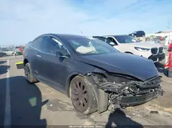 5YJXCBE25JF121055 2018 TESLA MODEL X