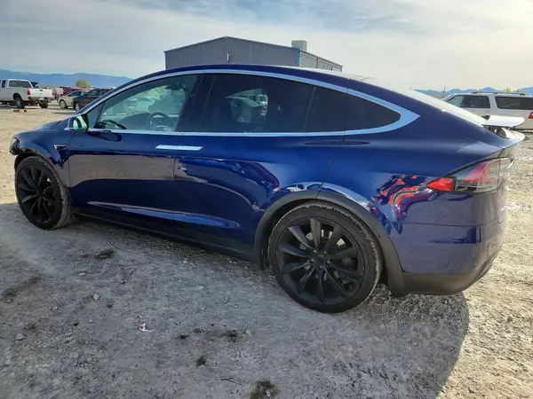 5YJXCBE25JF137322 2018 TESLA MODEL X - Image 2