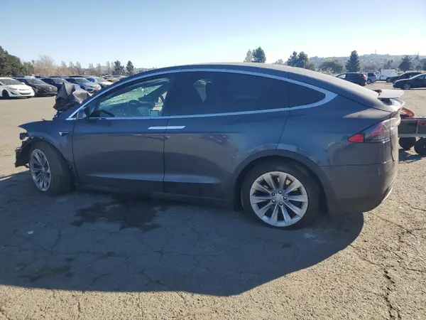 5YJXCBE25LF238623 2020 TESLA MODEL X - Image 2