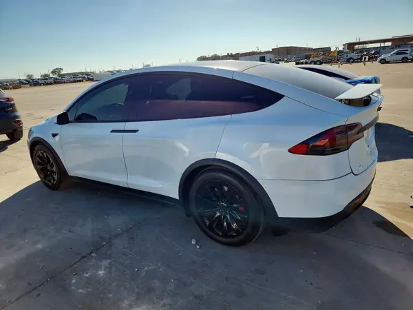 5YJXCBE25LF239058 2020 TESLA MODEL X - Image 2