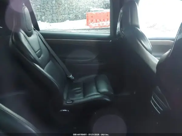 5YJXCBE26GF001967 2016 TESLA MODEL X - Image 8