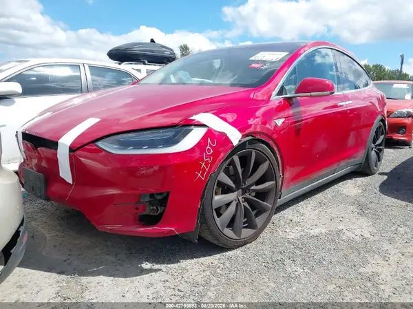 5YJXCBE26GF003346 2016 TESLA MODEL X - Image 2