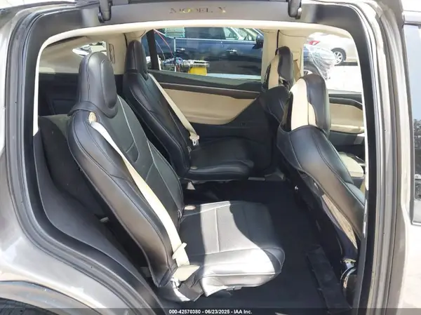 5YJXCBE26GF005694 2016 TESLA MODEL X - Image 8