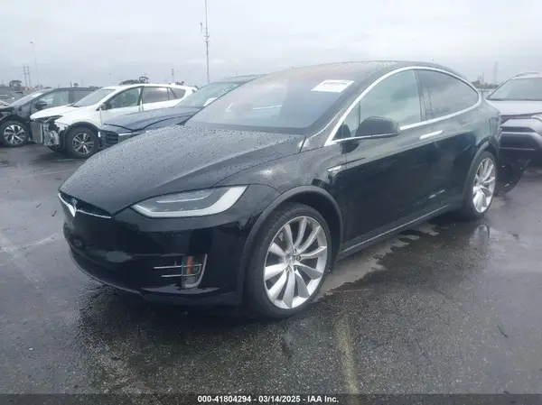 5YJXCBE26GF008725 2016 TESLA MODEL X - Image 2