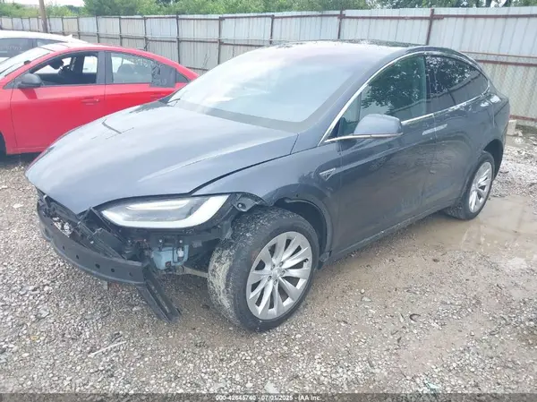 5YJXCBE26GF008806 2016 TESLA MODEL X - Image 2