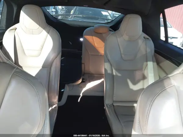 5YJXCBE26GF019658 2016 TESLA MODEL X - Image 8