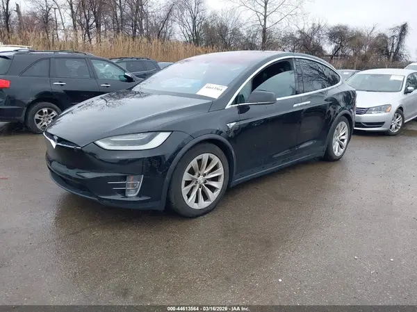 5YJXCBE26GF022396 2016 TESLA MODEL X - Image 2
