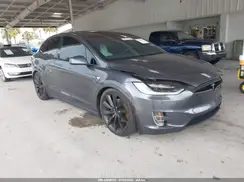 5YJXCBE26HF037997 2017 TESLA MODEL X