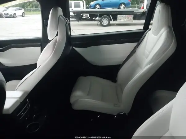 5YJXCBE26HF037997 2017 TESLA MODEL X - Image 8