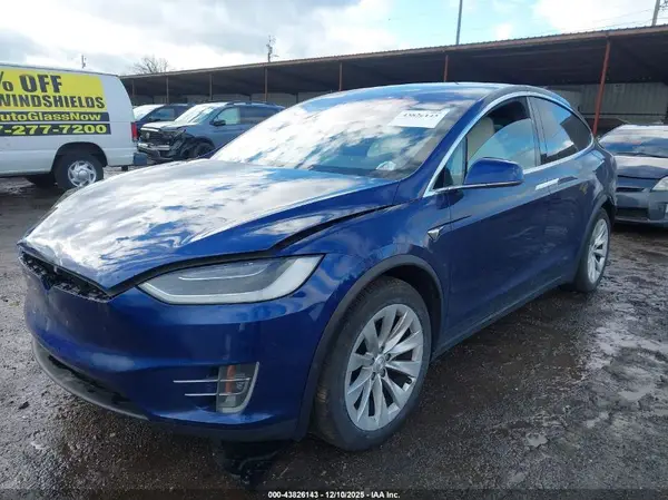 5YJXCBE26HF039250 2017 TESLA MODEL X - Image 2