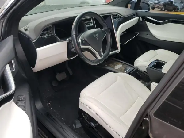 5YJXCBE26HF041256 2017 TESLA MODEL X - Image 8