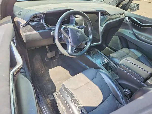 5YJXCBE26HF049096 2017 TESLA MODEL X - Image 8