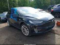 5YJXCBE26HF056758 2017 TESLA MODEL X