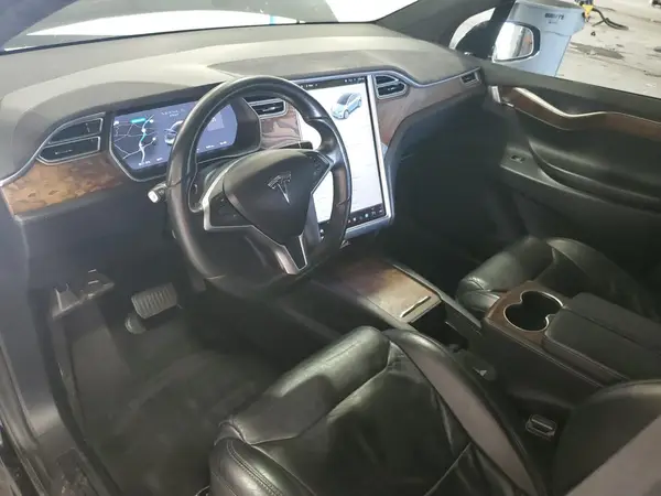 5YJXCBE26HF056789 2017 TESLA MODEL X - Image 8