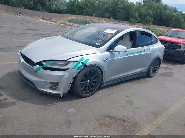 5YJXCBE26HF068098 2017 TESLA MODEL X - Image 2