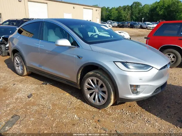 5YJXCBE26HF074547 2017 TESLA MODEL X - Image 1