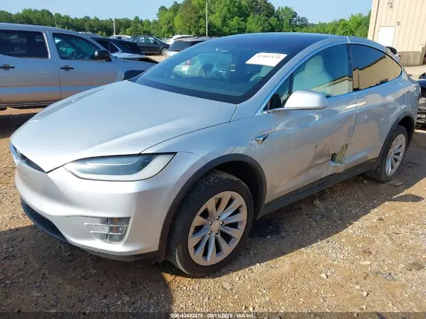 5YJXCBE26HF074547 2017 TESLA MODEL X - Image 2