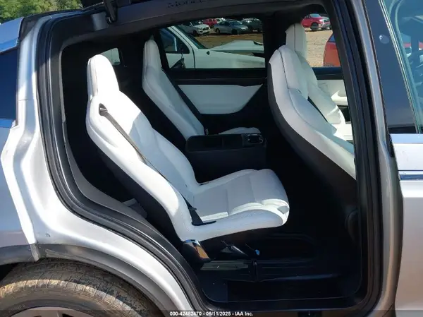 5YJXCBE26HF074547 2017 TESLA MODEL X - Image 8