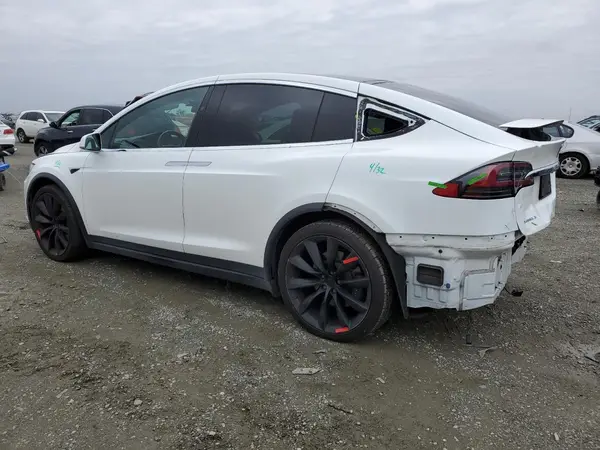 5YJXCBE26HF076864 2017 TESLA MODEL X - Image 2