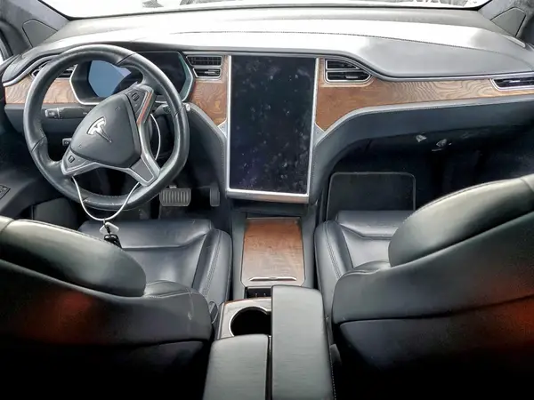 5YJXCBE26HF076864 2017 TESLA MODEL X - Image 8