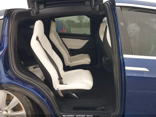 5YJXCBE26HF077478 2017 TESLA MODEL X - Image 8