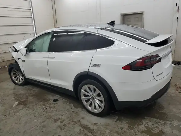 5YJXCBE26JF087675 2018 TESLA MODEL X - Image 2